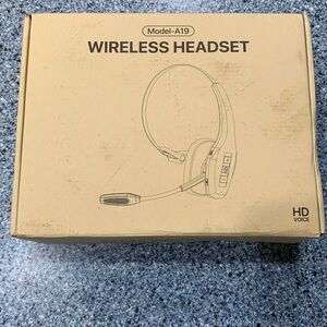 Model-A19 Wireless Headset with HD Sound - Black